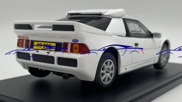 Ford RS 200 1984 malli 124211 WhiteBox 1:24 valkoinen