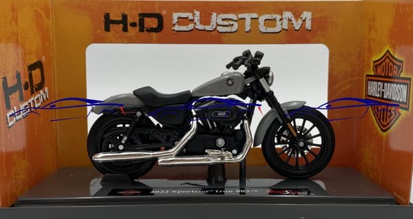 HARLEY-DAVIDSON Sportster Iron 883 2022 1:18 Maisto Grå