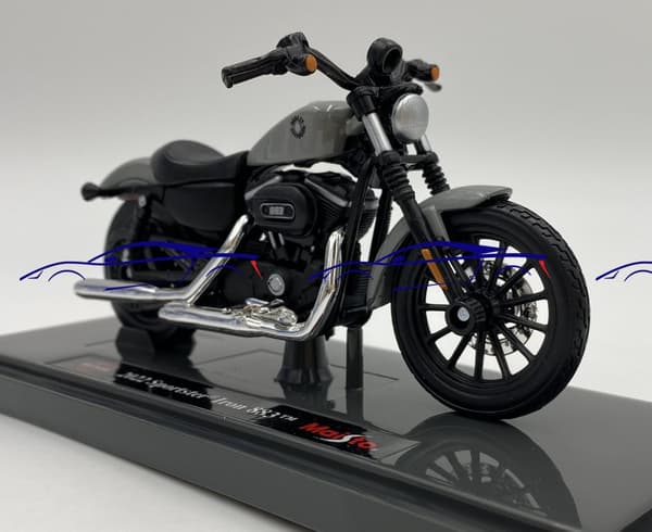 HARLEY-DAVIDSON Sportster Iron 883 2022 1:18 Maisto Grå
