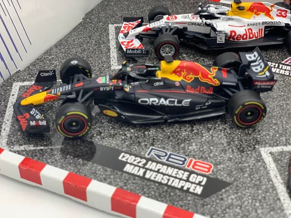 Red Bull F1 KUN Verstappen 2021-2023 RB19 RB18 RB16B BBurago 1:43