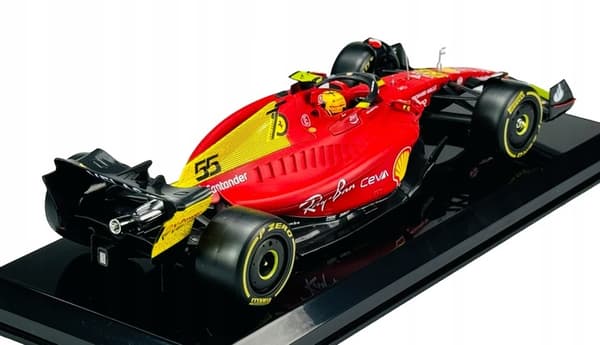 F1-bil FERRARI F1-75 GP Italien 2022 Monza C. Sainz #55 1:24 Bburago 26806