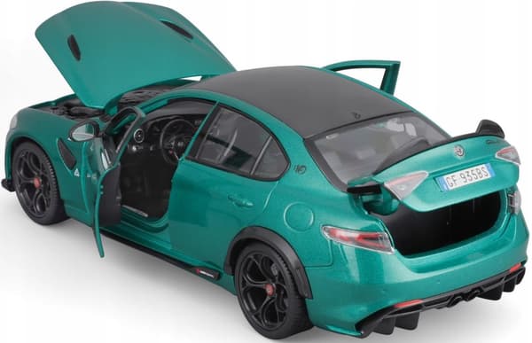 Alfa Romeo Giulia GTA Quadrifoglio grøn 1:18 model BBurago 11048