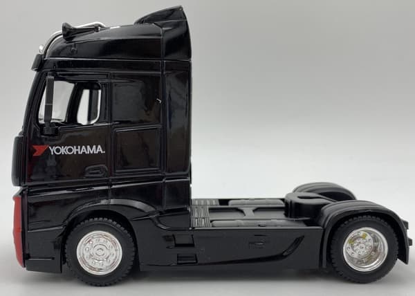 Mercedes Benz Actros Gigaspace lastbillæsser Bobcat Bburago 1:43 32313