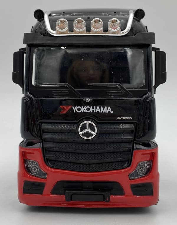 Mercedes Benz Actros Gigaspace lastbillæsser Bobcat Bburago 1:43 32313