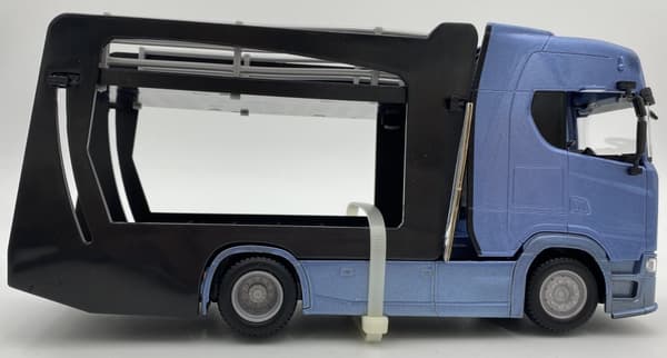 Scania 770 S bärgningsbil Lora Porsche Macan Bburago 1:43