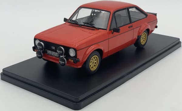 Ford Escort MK II RS 2000 model 124223 Hvidboks 1:24