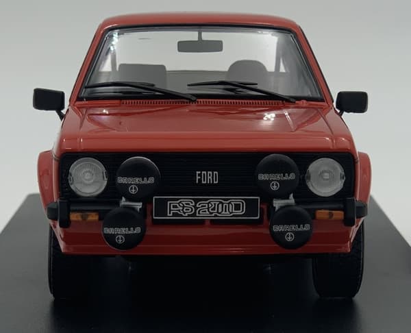 Ford Escort MK II RS 2000 model 124223 Hvidboks 1:24
