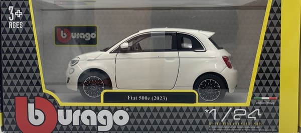 Fiat 500e 2023 hvid 1:24 metalmodel Bburago 21110