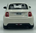 Miniatyrbillede 10 af 11: Fiat 500e 2023 hvid 1:24 metalmodel Bburago 21110