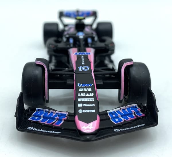 F1-bil Alpine A524 BWT Bburago #10 Pierre Gasly BBurago 1:43 HJÄLM