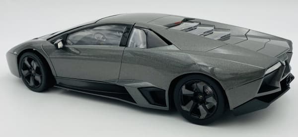 Lamborghini Reventon modell 1:18 Motormax 79155