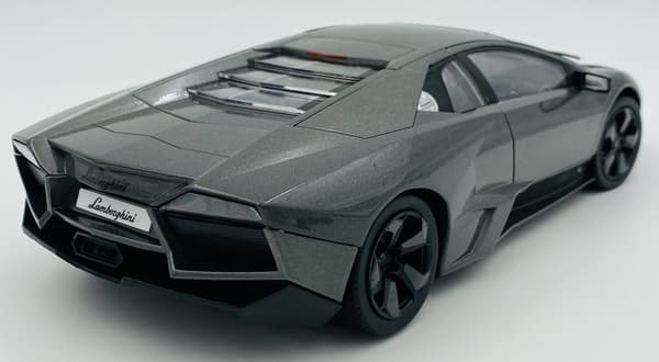 Lamborghini Reventon modell 1:18 Motormax 79155