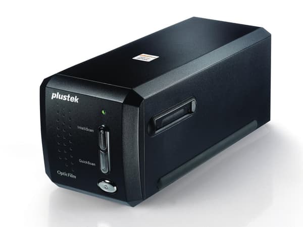 Plustek OpticFilm 8200i SE - filmscanner (35 mm) - CCD - 35 mm film - 7200 dpi x 7200 dpi - USB 2.0