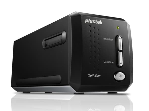 Plustek OpticFilm 8200i SE - filmiskanneri (35 mm) - CCD - 35 mm filmi - 7200 dpi x 7200 dpi - USB 2.0 musta