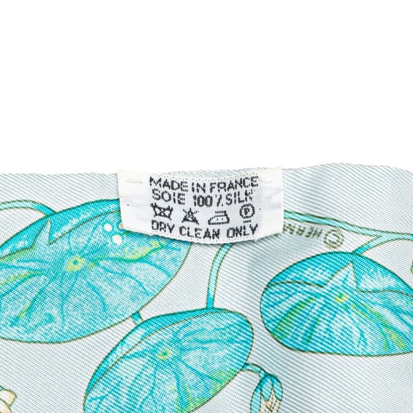 Pre-owned Hermès Un Jardin Sur Le Nil Silk Twilly Scarf Blue