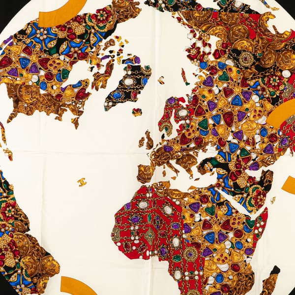 Pre-owned Chanel Gripoix Globe Silk Scarf White