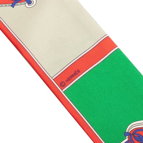 Pre-owned Hermès Camalis Silk Twilly Scarf Orange