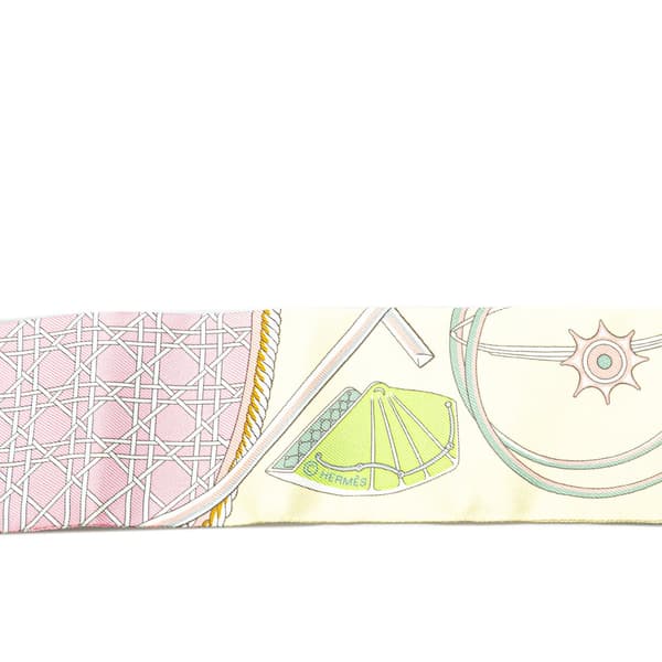 Pre-owned Hermès Les Voitures a Transformation Twilly Silk Scarf Pink
