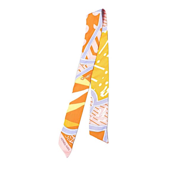 Pre-owned Hermès Jeu de Soie Silk Twilly Scarf Orange