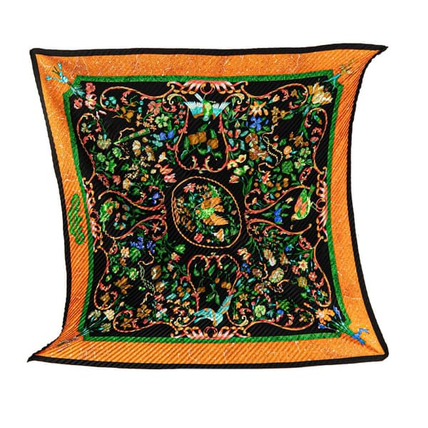 Pre-owned Hermès Pierres D Orient Et D Occident Pleated Silk Scarf Black