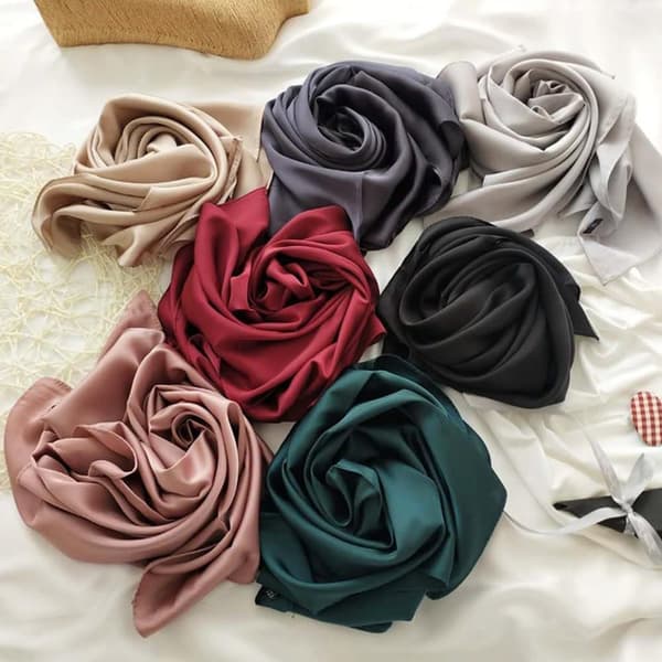 Damsjal, tunn sjal, sidenscarf, huvudscarf, fyrkantscarf, halsduk