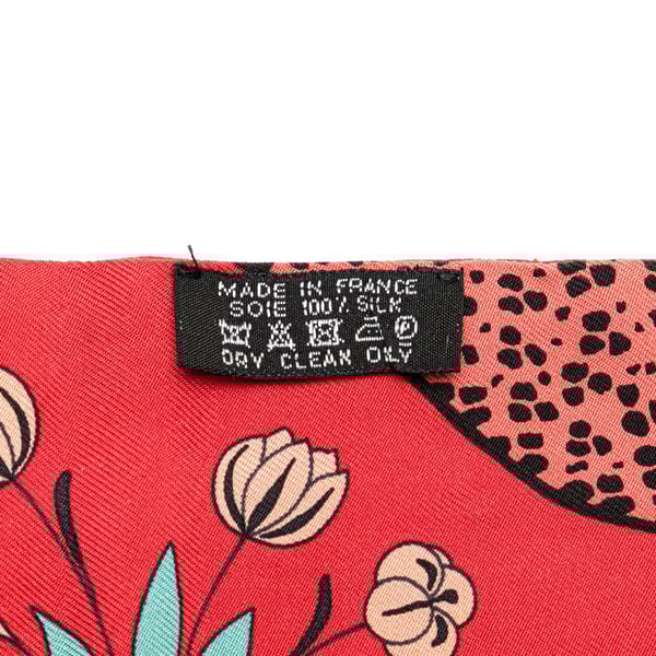 Pre-owned Hermès Les Leopards Silk Twilly Scarf Red