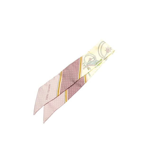 Pre-owned Hermès Les Voitures a Transformation Twilly Silk Scarf Pink
