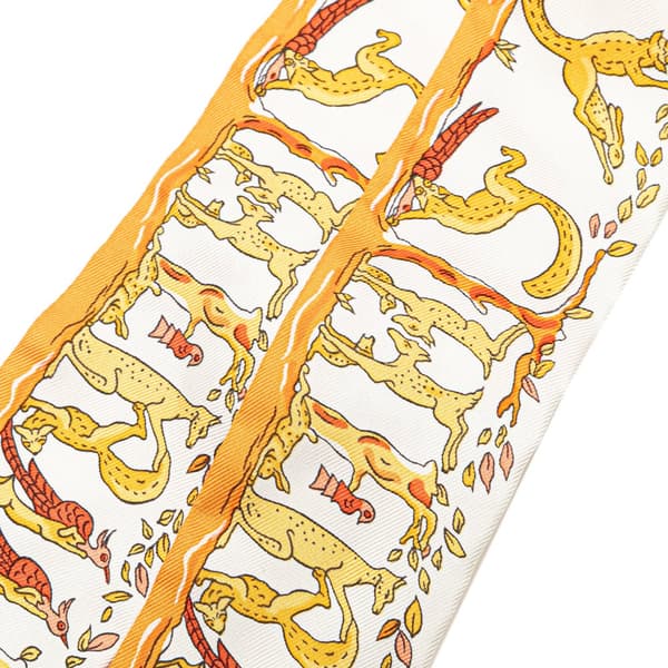 Pre-owned Hermès Alphabet Twilly Silk Scarf White