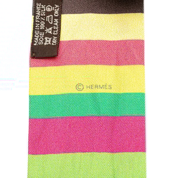 Pre-owned Hermès Swimmers Silk Twilly Scarf Pink