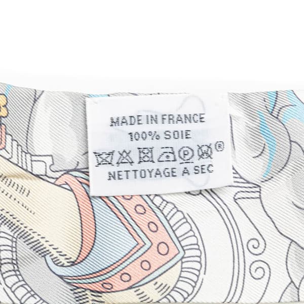 Pre-owned Hermès Sur Mon Nuage Silk Twilly Scarf Orange