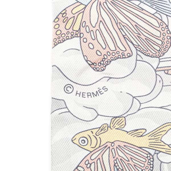 Pre-owned Hermès Sur Mon Nuage Silk Twilly Scarf Orange