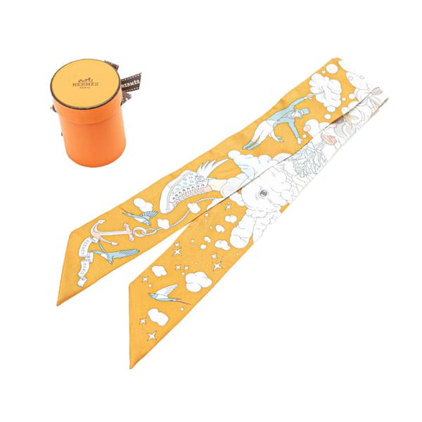 Pre-owned Hermès Sur Mon Nuage Silk Twilly Scarf Orange