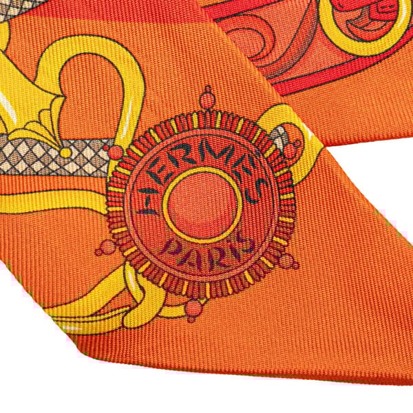 Pre-owned Hermès Festival Des Amazones Silk Twilly Scarf Orange