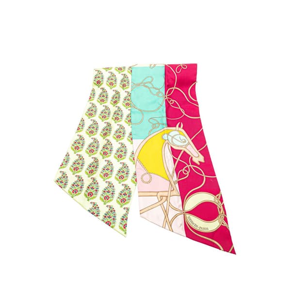 Pre-owned Hermès Maxi Coup De Fouet Au Bloc Silk Twilly Scarf Yellow