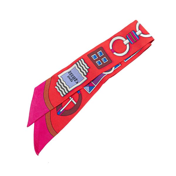 Pre-owned Hermès Festival Des Amazones Silk Twilly Scarf Red