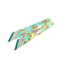 Miniatyrbilde 1 av 6: Pre-owned Hermès Les Nouveaux Amoureux de Paris Silk Twilly Scarf Green