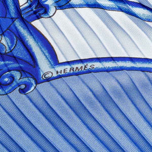 Pre-owned Hermès Les Chevaux des Moghols Pleated Silk Scarf Blue