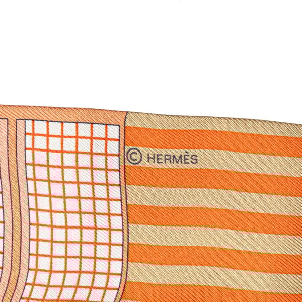 Pre-owned Hermès Couvertures Nouvelles Silk Twilly Scarf Orange