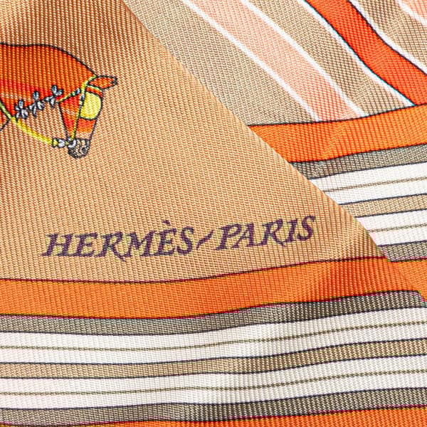 Pre-owned Hermès Couvertures Nouvelles Silk Twilly Scarf Orange