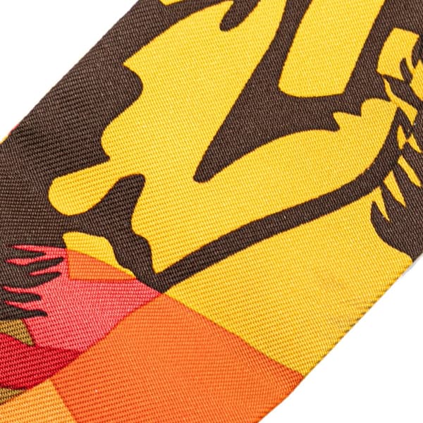 Pre-owned Hermès Ex Libris En Camouflage Silk Twilly Scarf Orange