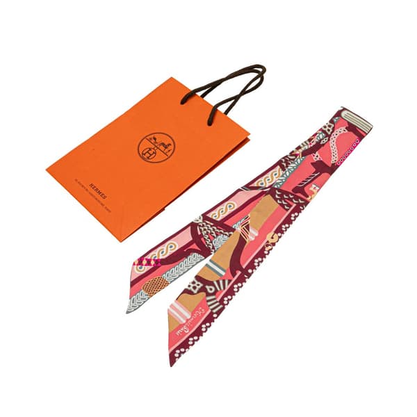 Pre-owned Hermès Fantaisie d Etriers Silk Twilly Scarf Pink