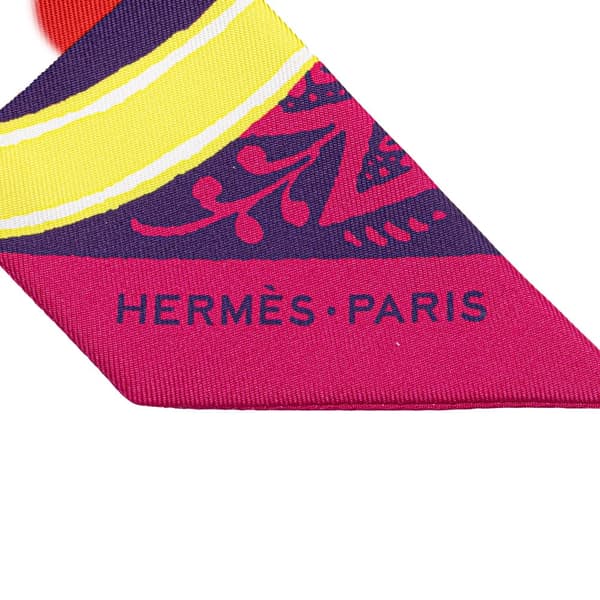 Pre-owned Hermès Jeu de Soie Uniforme Twilly Scarf Pink