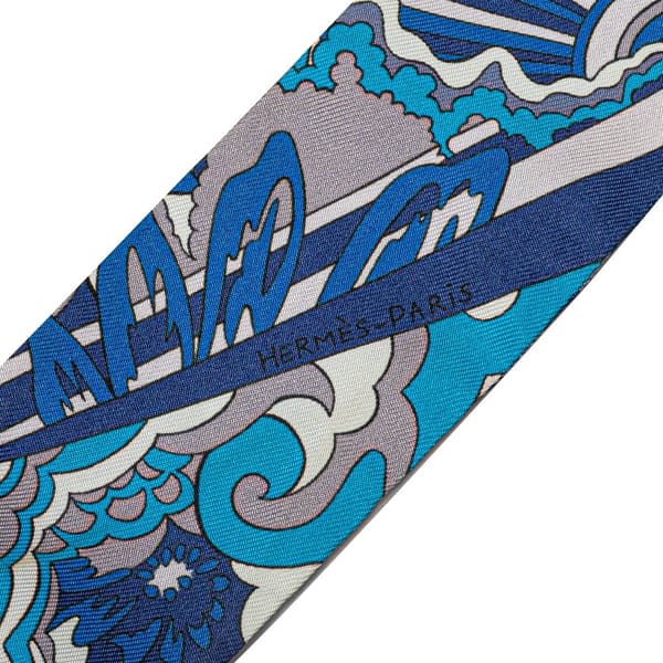 Pre-owned Hermès L'Ivresse De L'Infini Silk Twilly Scarf Blue