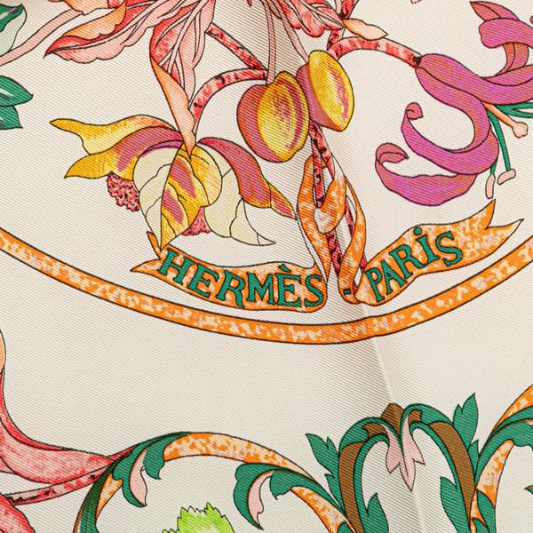 Pre-owned Hermès Pierres D'Orient Et D'Occident Silk Scarf Green
