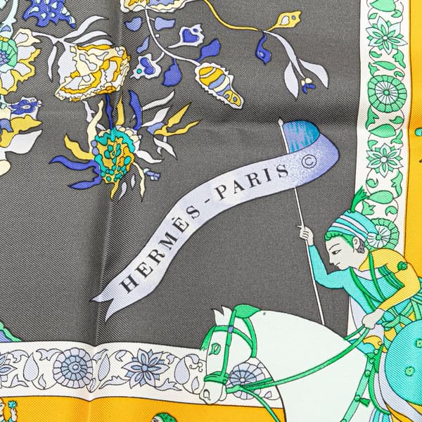 Pre-owned Hermès Fantaisies Indiennes Silk Scarf Black
