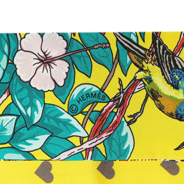 Pre-owned Hermès Jungle Love Silk Twilly Scarf Yellow