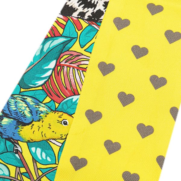 Pre-owned Hermès Jungle Love Silk Twilly Scarf Yellow