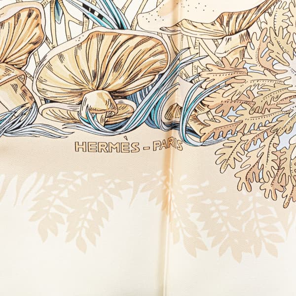 Pre-owned Hermès L'Ile Déserte Silk Scarf Brown
