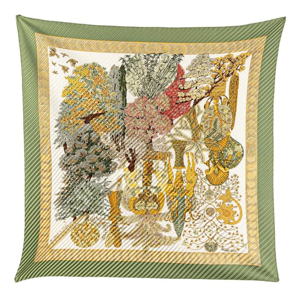 Pre-owned Hermès Les Legendes de L Arbre Pleated Silk Scarf Green