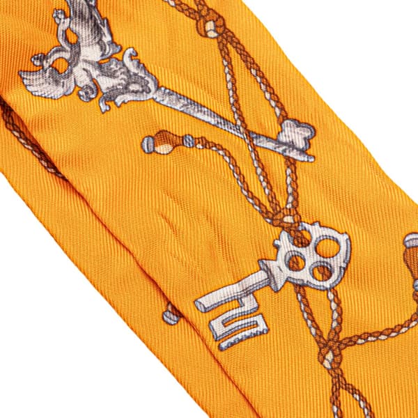 Pre-owned Hermès Les Cles a Pois Silk Twilly Scarf Orange